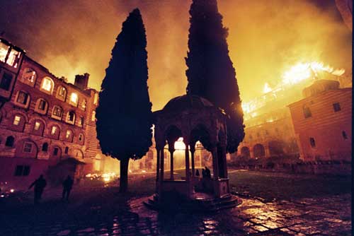 Пожар 2004. године